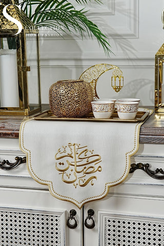 رانر طاولة مطرز - تصميم ميلا - تطريز ذهبى - قماش مقاوم للماء