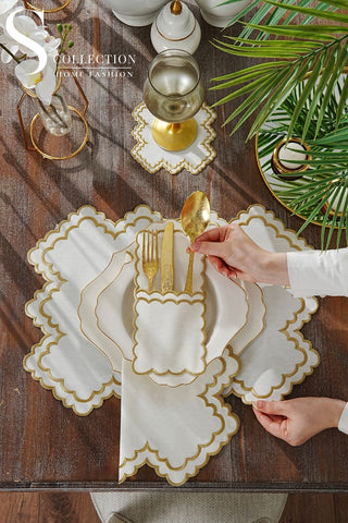 طقم مفارش سفرة - تصميم روزالين - تطريز ذهبى - قماش مقاوم للماء - ٦ اشخاص - ٢٤ قطعة - طقم كامل  