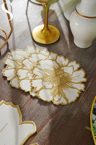 طقم مفارش سفرة - تصميم إلويس - تطريز ذهبى - قماش مقاوم للماء - ٦ اشخاص - ٢٤ قطعة - طقم كامل