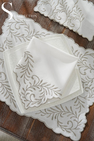 طقم مفارش سفرة - تصميم  زهرة الليلك - تطريز فضى لامع - قماش مقاوم للماء -  ٦  اشخاص -  ٢٤ قطعة - طقم كامل  