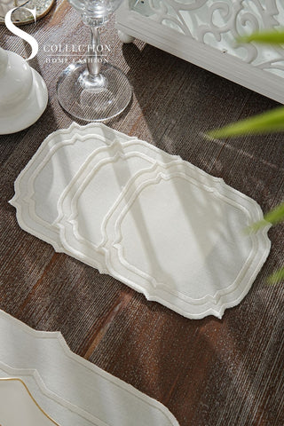 طقم مفارش سفرة - تصميم أميليا - تطريز اوف وايت - قماش مقاوم للماء - ٦ اشخاص - ٢٤ قطعة - طقم كامل  