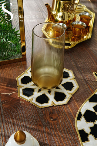 طقم مفارش سفرة - تصميم قبة رمضان - تطريز اسود وذهبى -  قماش مقاوم للماء -  ٦ أشخاص -  ٢٤  قطعة - طقم كامل