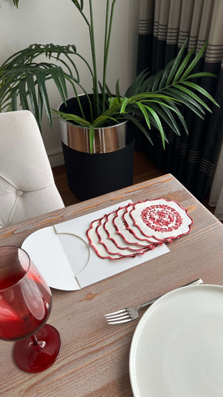 طقم قواعد اكواب ( كوستر ) - تصميم بوكيه - قماش مقاوم للماء - تطريز عنابى