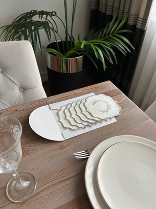   طقم قواعد اكواب ( كوستر ) - تصميم اكليل الغار - قماش مقاوم للماء - تطريز فضى